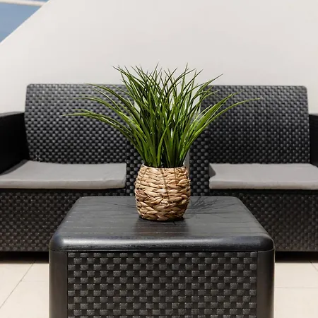 Ocean View Apartment *