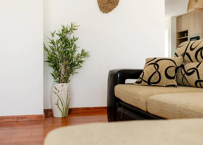 Ocean View Apartment *